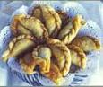 עוגיות סהרוני בצק פריך ממולאים ב אגוזים בנוסח תורכי