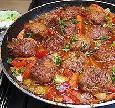 כדורי בשר (קיפטה) מרוקאית ברוטב עגבניות עמוק