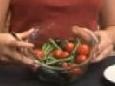 סלט עגבניות שרי וזיתים
